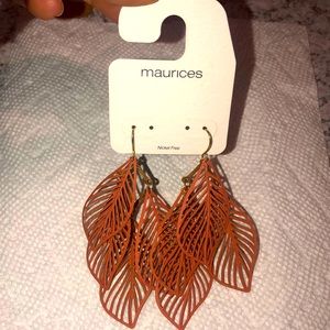 Dangling brown earrings